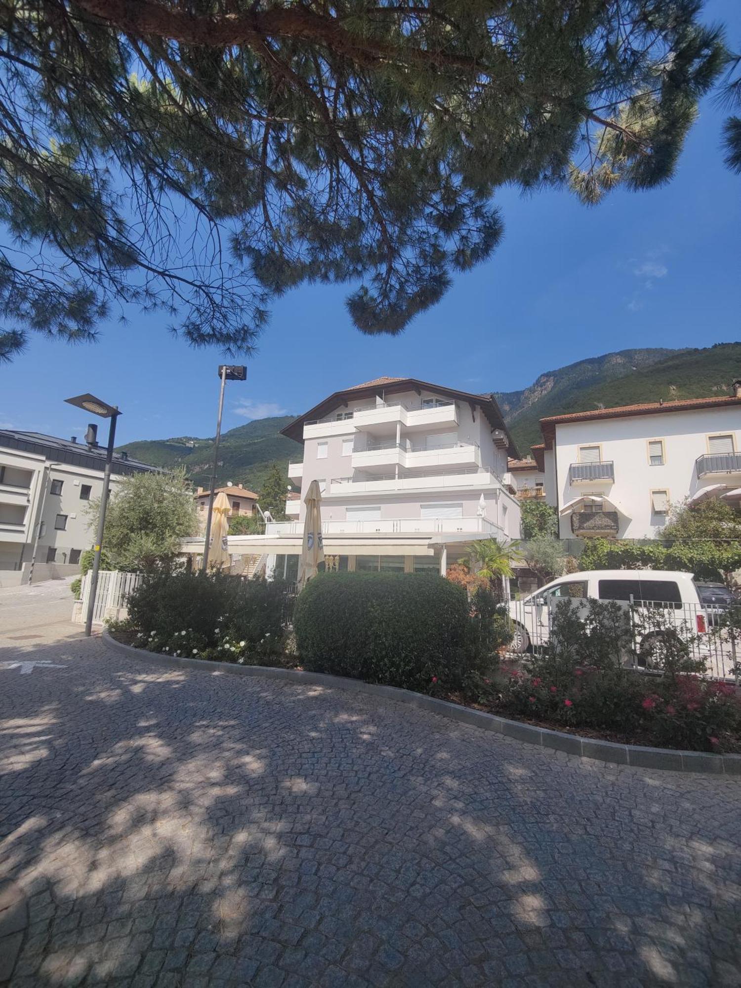 Residence Martinelli Лайвес Экстерьер фото